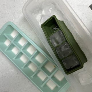 니디즈 포트아이스 2단 밀폐 실리콘 얼음틀 — 3.5점을 준 리뷰어가 2023년 1월 올린 사용 사진