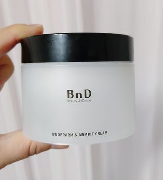 비엔디 프리용[한/영]BnD 바디 미백 겨드랑이 크림 — 5점을 준 리뷰어가 2024년 10월 올린 사용 사진