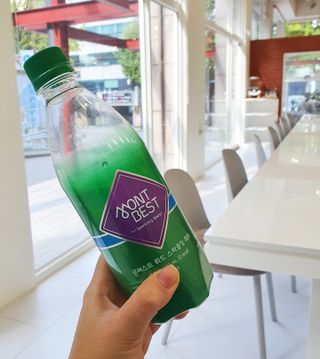몽베스트 Montbest with Sparkling water Plain 20병 — 5점을 준 리뷰어가 2021년 11월 올린 사용 사진