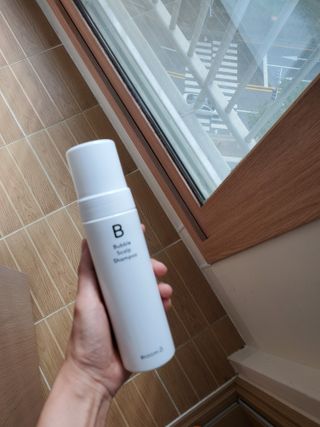 블룸비 거품 두피 샴푸 — 5점을 준 리뷰어가 2022년 9월 올린 사용 사진