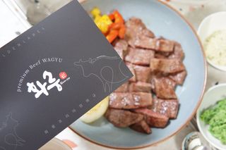 화룽 프리미엄 소고기 와규 mb9고마블 눈꽃살+부채살+등심 선물세트 — 5점을 준 리뷰어가 2022년 5월 올린 사용 사진