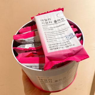 서울약사신협_데일리저분자콜라겐_2.5g x 100포 — 5점을 준 리뷰어가 2021년 5월 올린 사용 사진