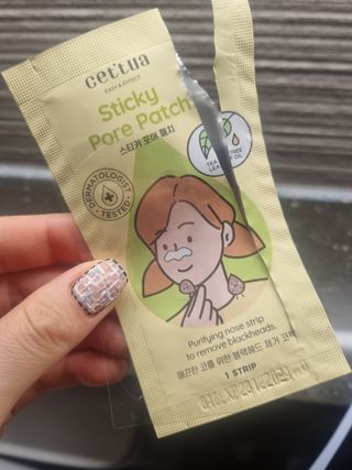 세뚜아(Cettua) 세뚜아 스티키 포어 패치 Cettua Sticky Pore Patch — 5점을 준 리뷰어가 2023년 10월 올린 사용 사진