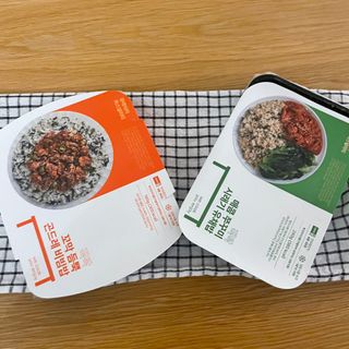 직탁 식단관리 3종 도시락(꼬막 듬뿍 곤드레비빔밥, 알리오올리오 불고기오믈렛, 매콤쭈꾸미 시래기유채밥) — 5점을 준 리뷰어가 2022년 7월 올린 사용 사진