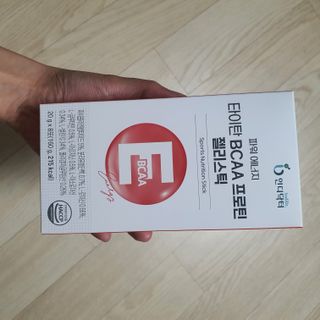 [인디닥터] 타이탄 BCAA 프로틴 젤리스틱 — 5점을 준 리뷰어가 2022년 6월 올린 사용 사진