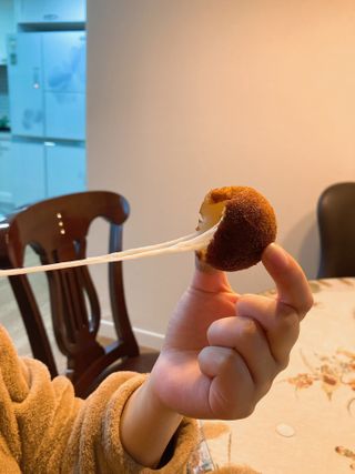 가치식탁 리얼쫀득치즈볼 — 5점을 준 리뷰어가 2021년 2월 올린 사용 사진