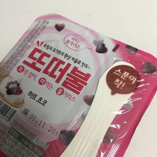 남양유업 또깍 접어 떠먹는 불가리스 2종 — 3.5점을 준 리뷰어가 2021년 1월 올린 사용 사진