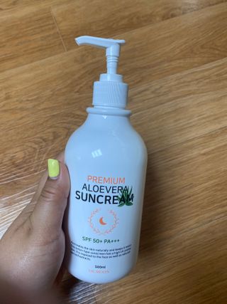 [닥터문] 프리미엄 알로에베라 선크림 500ml — 5점을 준 리뷰어가 2022년 6월 올린 사용 사진