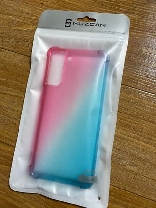 뮤즈캔 갤럭시S21 시리즈 그라데이션 탱크방탄 케이스 — 5점을 준 리뷰어가 2021년 2월 올린 사용 사진