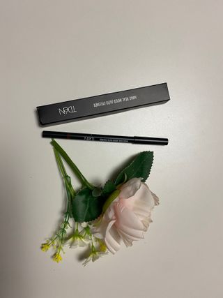 틸디앤 메이크 리얼무드 오토 아이라이너 — 5점을 준 리뷰어가 2021년 12월 올린 사용 사진