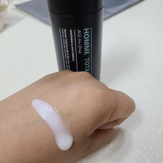 Dr.느루벗 느루벗 옴므 토탈 케어 올인원 118ml 남자 남성 스킨 로션 에센스 크림 화장품 — 5점을 준 리뷰어가 2021년 5월 올린 사용 사진