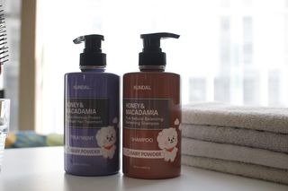 쿤달 [KUNDAL 공식] 프리미엄 헤어 케어 스페셜 세트 샴푸 500ml &amp; 트리트먼트 500ml — 5점을 준 리뷰어가 2021년 3월 올린 사용 사진