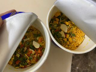 NISSIN 닛신 컵누들  4종 - 씨푸드오리지날, 씨푸드 스파이시, 씨푸드 커리, 씨푸드 XO소스 — 5점을 준 리뷰어가 2021년 12월 올린 사용 사진