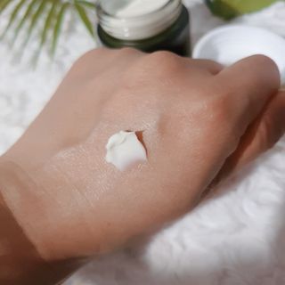 김정문알로에 큐어 큐어 인텐시브 알로에 배리어 릴리프 크림 — 5점을 준 리뷰어가 2021년 2월 올린 사용 사진