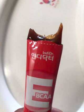 [인디닥터] 타이탄 BCAA 프로틴 젤리스틱 — 5점을 준 리뷰어가 2022년 5월 올린 사용 사진