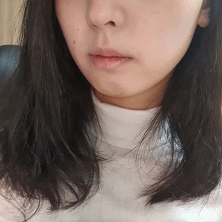 [후르디아] 올리브영 착한보습 비건 립버터 2종 — 5점을 준 리뷰어가 2022년 2월 올린 사용 사진
