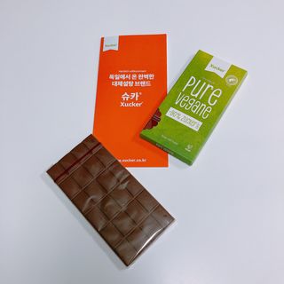 당류2g 자일리톨로 단맛을낸 슈카 퓨어비건 무설탕초콜릿 Xucker vegan 2개입 — 5점을 준 리뷰어가 2021년 4월 올린 사용 사진