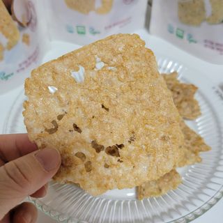 BASSAK 바삭 유기농 현미 누룽지 크래커 3종 — 5점을 준 리뷰어가 2022년 1월 올린 사용 사진
