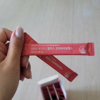 아임오 Y와이 밸런스 프로바이오틱스 30포 — 5점을 준 리뷰어가 2021년 8월 올린 사용 사진