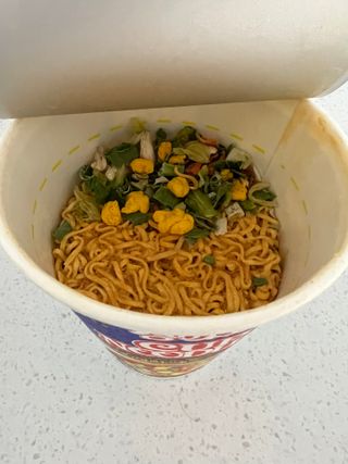 NISSIN 닛신 컵누들  4종 - 씨푸드오리지날, 씨푸드 스파이시, 씨푸드 커리, 씨푸드 XO소스 — 5점을 준 리뷰어가 2022년 3월 올린 사용 사진