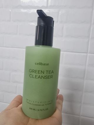 프리마인 메이크업과 들뜨는 각질까지 한방에 깐달걀로! 순하기까지한 셀베이스 그린티클렌저(200ml) — 4점을 준 리뷰어가 2023년 5월 올린 사용 사진