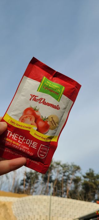 제이제이바이오 더단마토 프리미엄주스 100ml 30팩입 - 무설탕 스테비아 토마토즙 — 5점을 준 리뷰어가 2021년 12월 올린 사용 사진