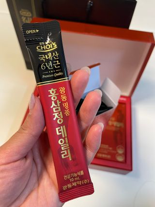 광동생활건강 광동 명품 홍삼정데일리 10mL x 30포 — 5점을 준 리뷰어가 2023년 4월 올린 사용 사진