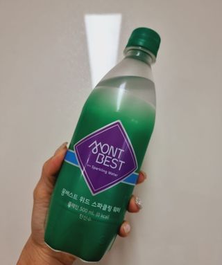 몽베스트 Montbest with Sparkling water Plain 20병 — 5점을 준 리뷰어가 2021년 11월 올린 사용 사진