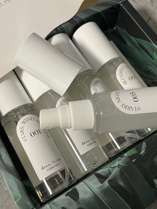 디어포레스트 [5개세트] 숲속의 하루 패브릭미스트 (섬유향수/ 룸스프레이) 50ml 5개 — 5점을 준 리뷰어가 2022년 9월 올린 사용 사진