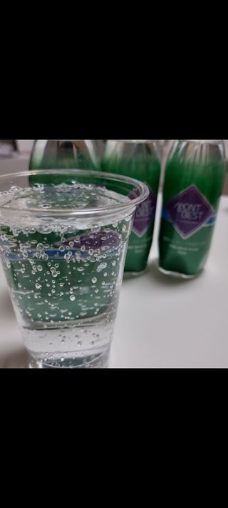 몽베스트 Montbest with Sparkling water Plain 20병 — 5점을 준 리뷰어가 2021년 11월 올린 사용 사진