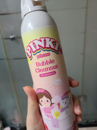 주식회사 권브라더스 [권브라더스] 목욕놀이 필수템, 핑키공주 유아버블클렌저 300ml 대용량 몽글몽글 구름 속 딸기향 — 5점을 준 리뷰어가 2022년 1월 올린 사용 사진