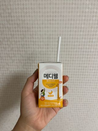 메디웰 페디아드링크 미니 바나나맛 — 5점을 준 리뷰어가 2022년 8월 올린 사용 사진