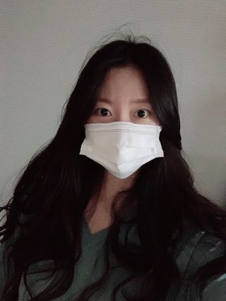 JHWORLD 스누피 마스크 정품 스누피 닥터클린 국내 아동용 성인용 3중 MB필터 일회용 덴탈마스크 50매 — 5점을 준 리뷰어가 2021년 9월 올린 사용 사진