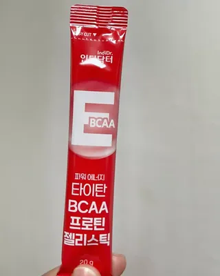 [인디닥터] 타이탄 BCAA 프로틴 젤리스틱 — 4점을 준 리뷰어가 2022년 5월 올린 사용 사진