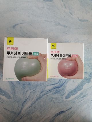 트라택 쿠셔닝 웨이트볼 0.5kg + 1kg SET — 5점을 준 리뷰어가 2022년 6월 올린 사용 사진