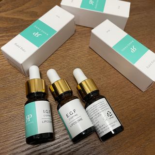 랑팡 EGF+FGF+IGF10ppm 리포좀 앰플 원액 10ml — 5점을 준 리뷰어가 2021년 10월 올린 사용 사진