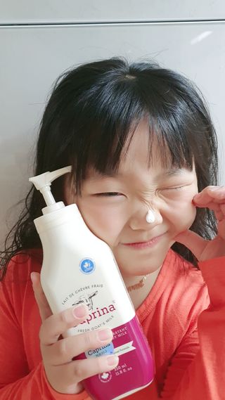 카프리나 프레쉬 산양밀크 모이스춰라이징 바디로션 350ml(오리지널향) — 3점을 준 리뷰어가 2022년 12월 올린 사용 사진