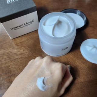 비엔디 2NOW[한글]]BnD 바디 미백 겨드랑이 크림 — 5점을 준 리뷰어가 2024년 12월 올린 사용 사진