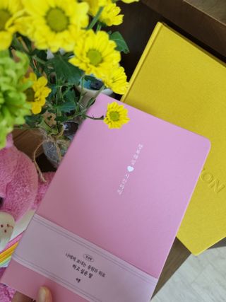 리훈 2024년 하고싶은말다이어리 만년형(위클리/데일리 중 택 1) — 5점을 준 리뷰어가 2023년 9월 올린 사용 사진