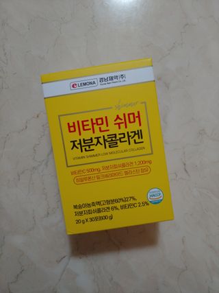 자연에온 경남제약 비타민 쉬머 저분자콜라겐 20g x 30포 — 5점을 준 리뷰어가 2021년 12월 올린 사용 사진