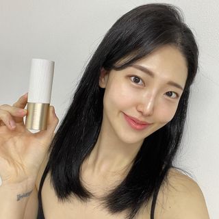 [사가수] 민감피부를 위한 진정 항산화 안티에이징, 더사가오브수 효혜윤 보태니컬 에너지 아이포올 스틱 — 5점을 준 리뷰어가 2023년 2월 올린 사용 사진