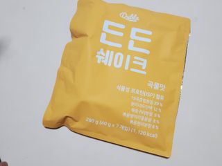 [덜다] 든든 식물성 단백질 쉐이크 40g X 7입 (곡물/딸기) — 5점을 준 리뷰어가 2023년 7월 올린 사용 사진