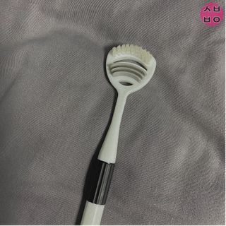 크리오 클리어스 혀백태제거 구취관리 혀클리너 — 2점을 준 리뷰어가 2021년 3월 올린 사용 사진