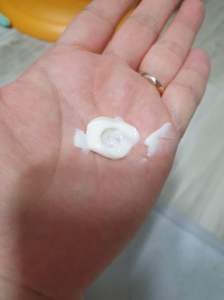 mom e 맘이 내추럴 베이비 케어 크림+바디오일 — 5점을 준 리뷰어가 2021년 1월 올린 사용 사진