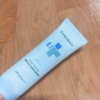 바노바기 코스메틱 바노바기 밀크씨슬 리페어 시카 선스크린 플러스 50ml — 5점을 준 리뷰어가 2023년 2월 올린 사용 사진