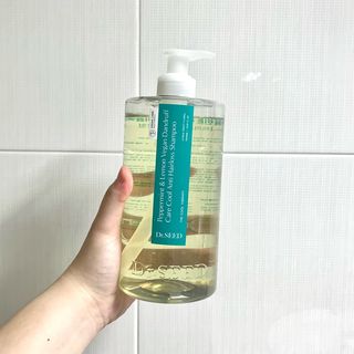 닥터시드 페퍼민트 앤 레몬 비건 비듬케어 쿨 탈모 샴푸 (1000ml) — 5점을 준 리뷰어가 2023년 7월 올린 사용 사진