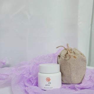AYU25[아유트웬티파이브]다마스크로즈워터 베이스 천연 수분 촉촉 크림 — 4.5점을 준 리뷰어가 2021년 4월 올린 사용 사진