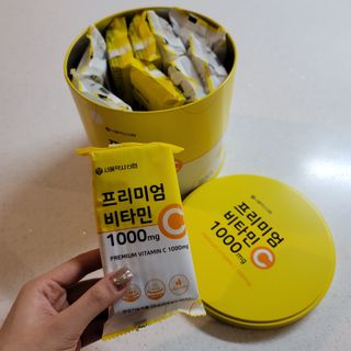 서울약사신협 프리미엄비타민C1000_2.5G x 100포 — 5점을 준 리뷰어가 2021년 2월 올린 사용 사진