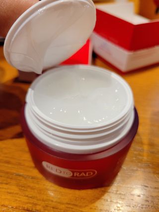 레드투래드 센서티브 슈퍼 크림 50ml — 5점을 준 리뷰어가 2021년 9월 올린 사용 사진