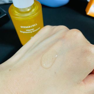 체르엠 스템앤셀 비타민 브라이트닝 에센스 30ml 1개 — 4.5점을 준 리뷰어가 2022년 2월 올린 사용 사진